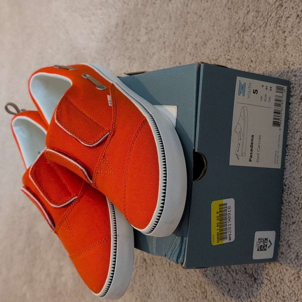 Tom's new In box slip on shoes